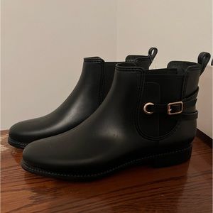 Black ankle rain boots, waterproof, never worn